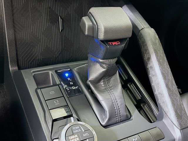 Used 2025 Toyota Tacoma TRD Off-Road image 18