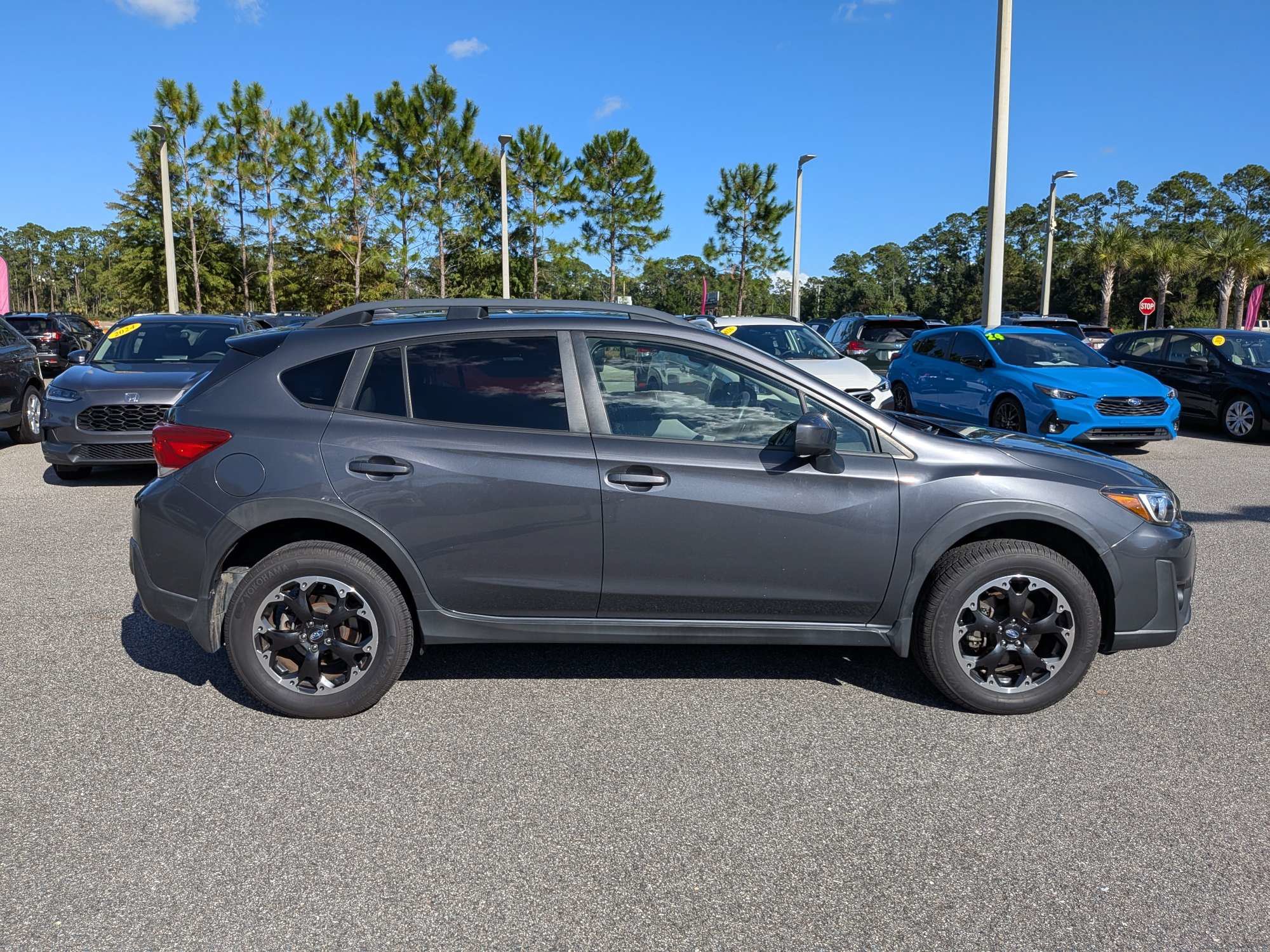 Used 2021 Subaru Crosstrek 2.0i Premium w/ Popular Package #2 AWD/4WD image 3