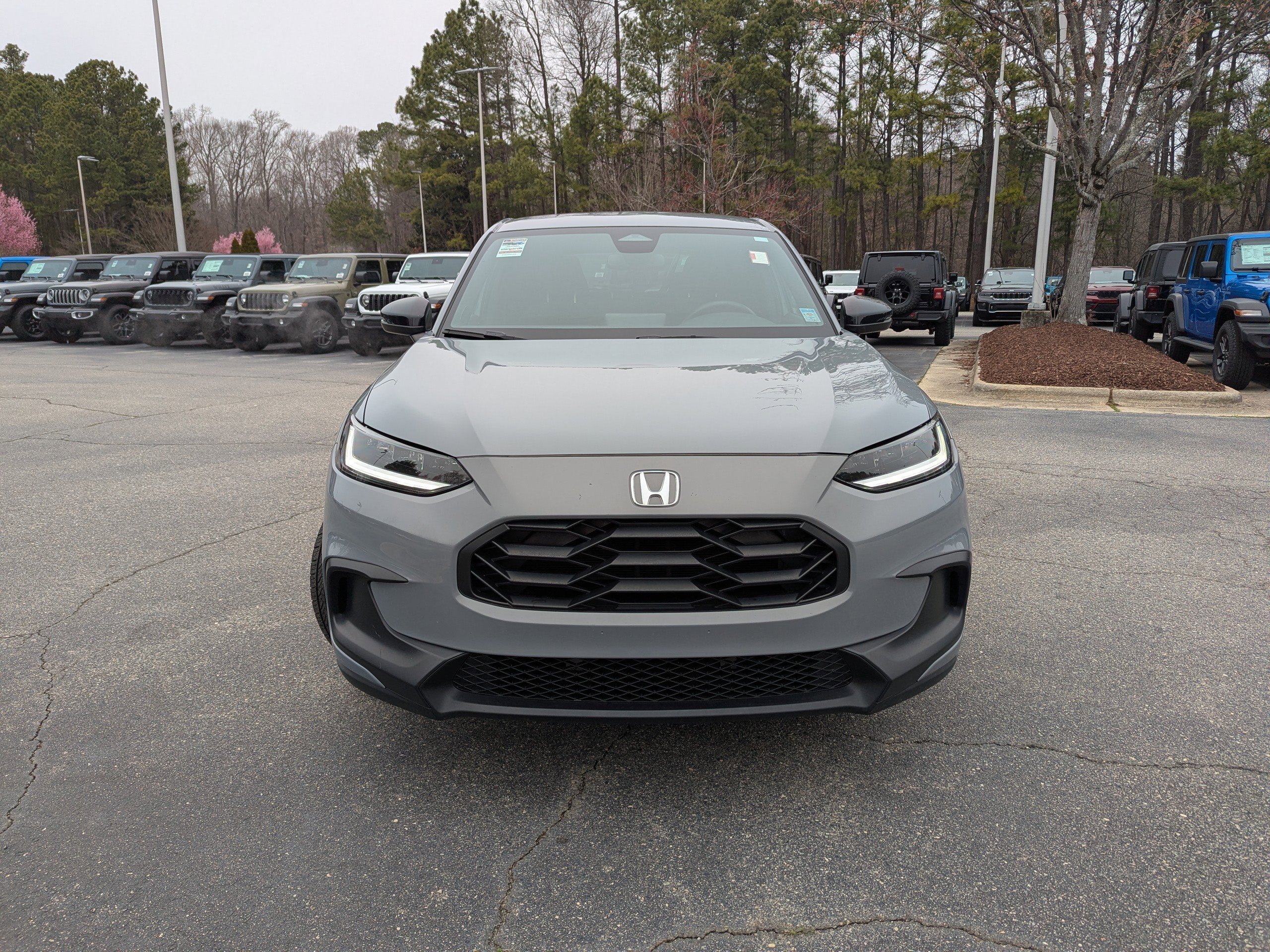 Used 2023 Honda HR-V Sport image 2