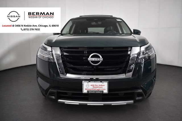 Used 2024 Nissan Pathfinder SL w/ Cargo Package AWD/4WD image 2