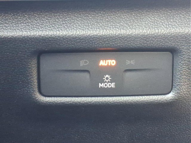 New 2026 Volkswagen Tiguan SE R-Line image 22