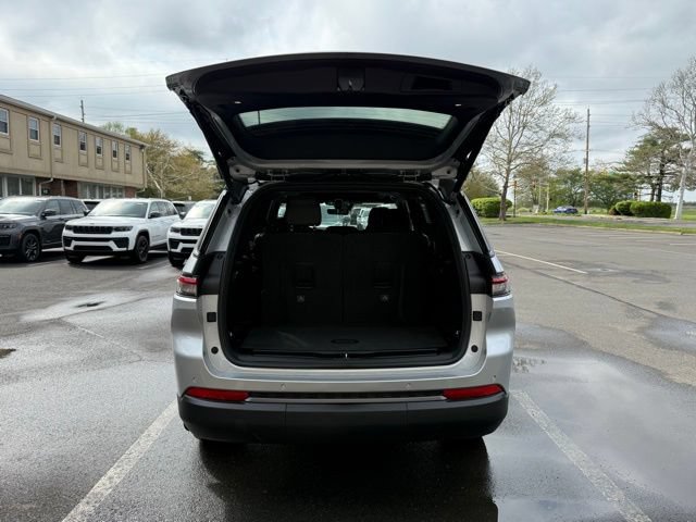 New 2026 Jeep Grand Cherokee L 4WD image 9