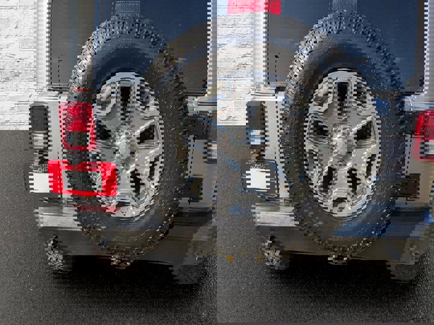 Used 2017 Jeep Wrangler Unlimited Rubicon w/ Connectivity Group image 12