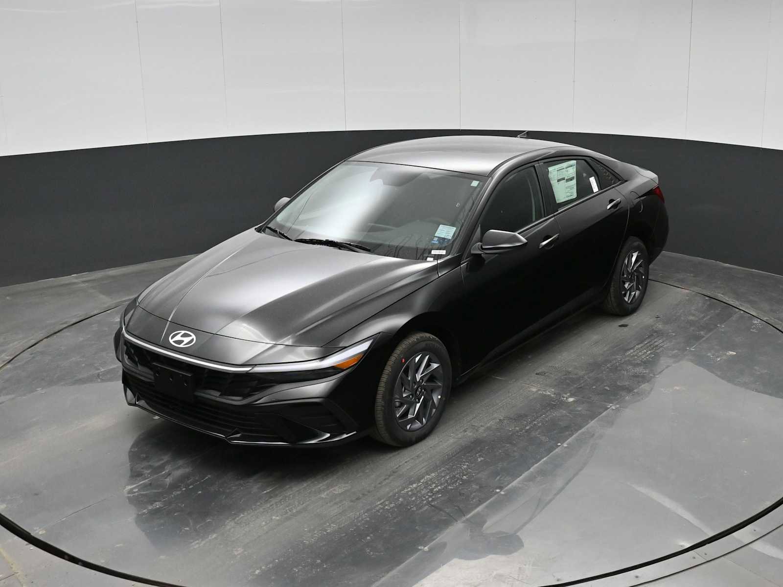 New 2026 Hyundai Elantra Blue image 25