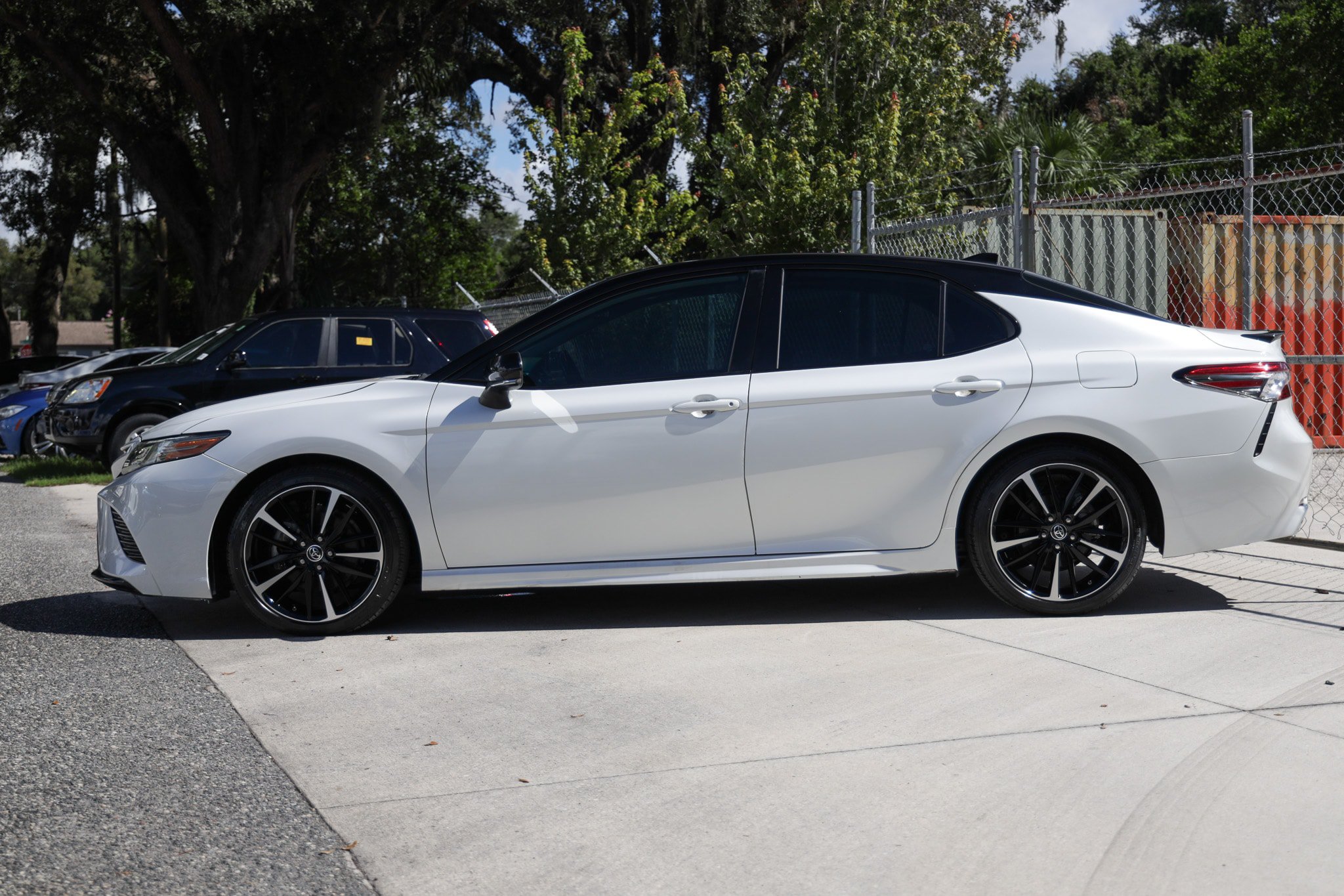 Used 2019 Toyota Camry XSE FWD image 4