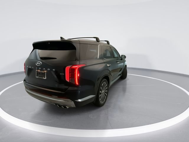 Used 2024 Hyundai Palisade Calligraphy image 3