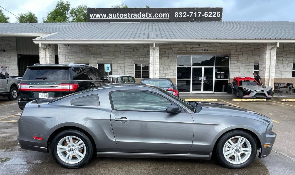 Used 2014 Ford Mustang Coupe RWD image 6