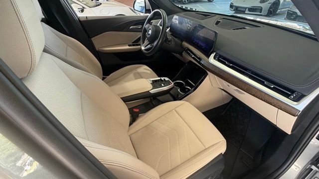 Used 2023 BMW X1 xDrive28i w/ Premium Package image 13