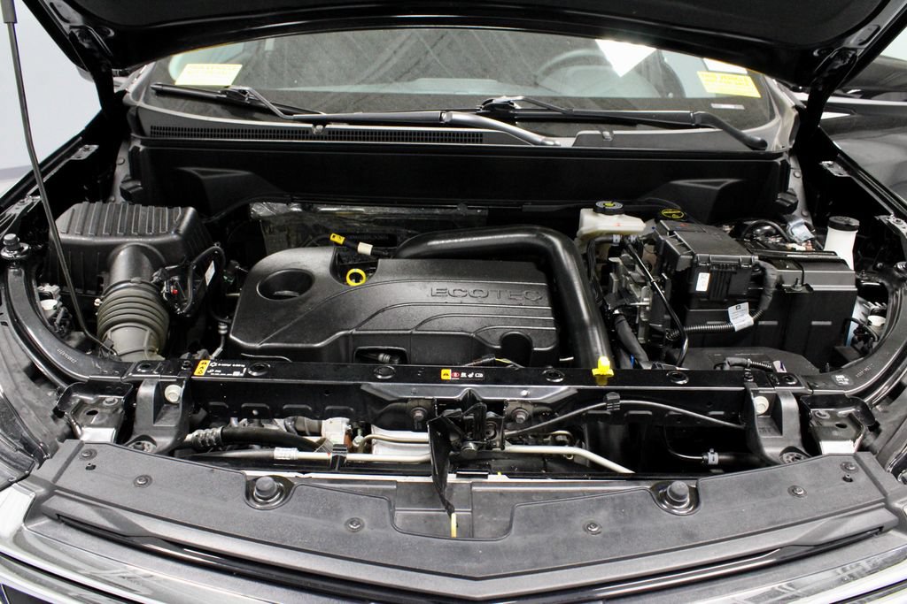 Used 2024 Chevrolet Equinox LT w/ LPO, Floor Liner Package FWD image 17