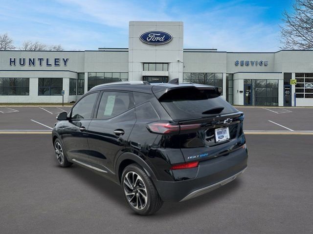 Used 2023 Chevrolet Bolt EUV Premier w/ Sun & Sound Package FWD image 6