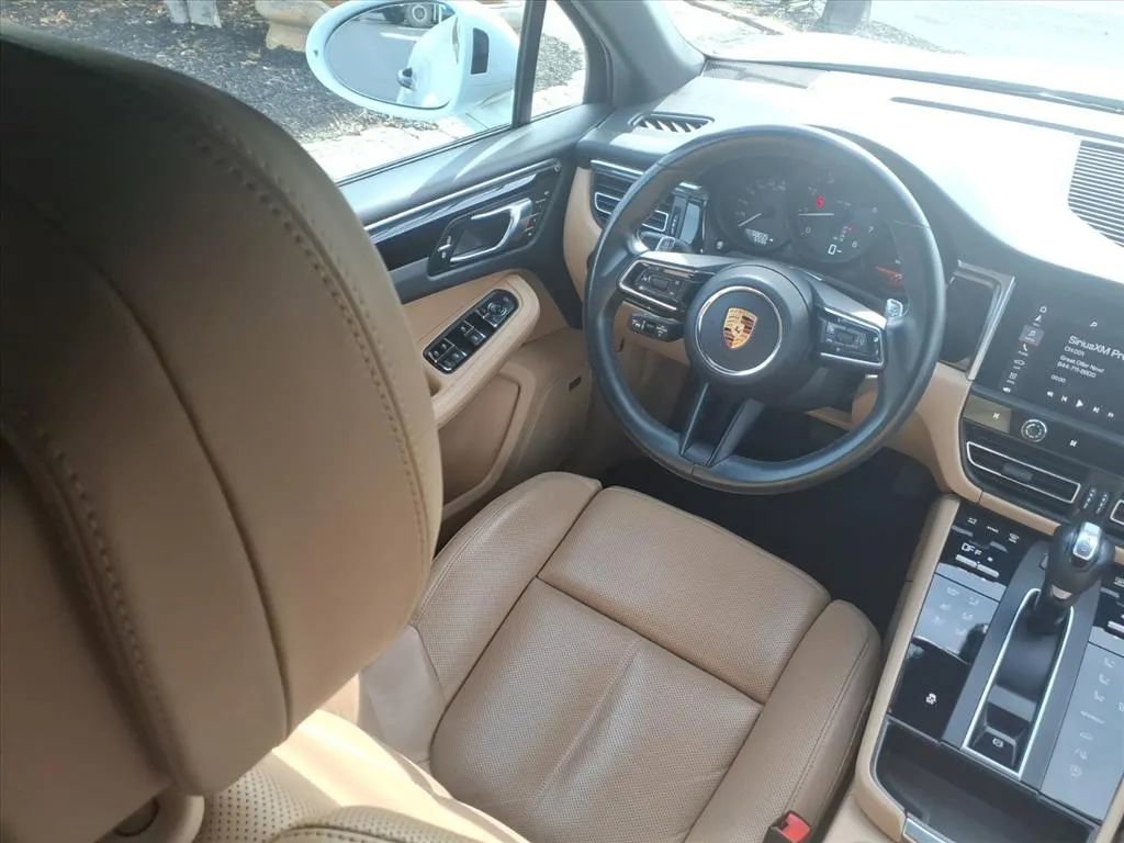 Used 2022 Porsche Macan image 16