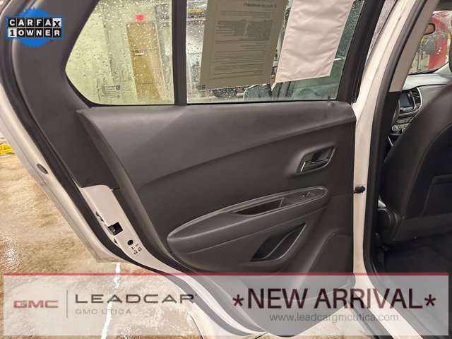 Used 2022 Chevrolet Trax LT w/ Sport Edition image 16