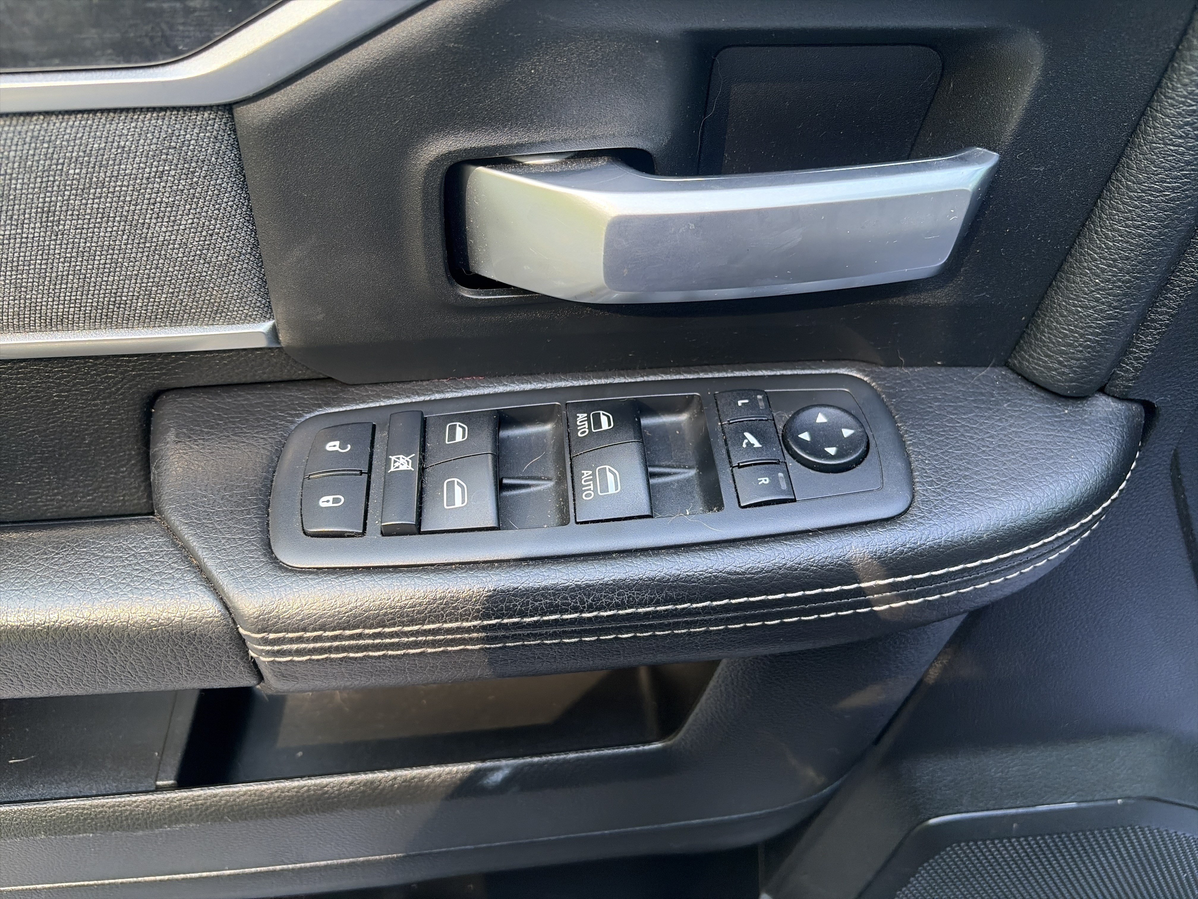 Used 2019 RAM 3500 Big Horn AWD/4WD image 16