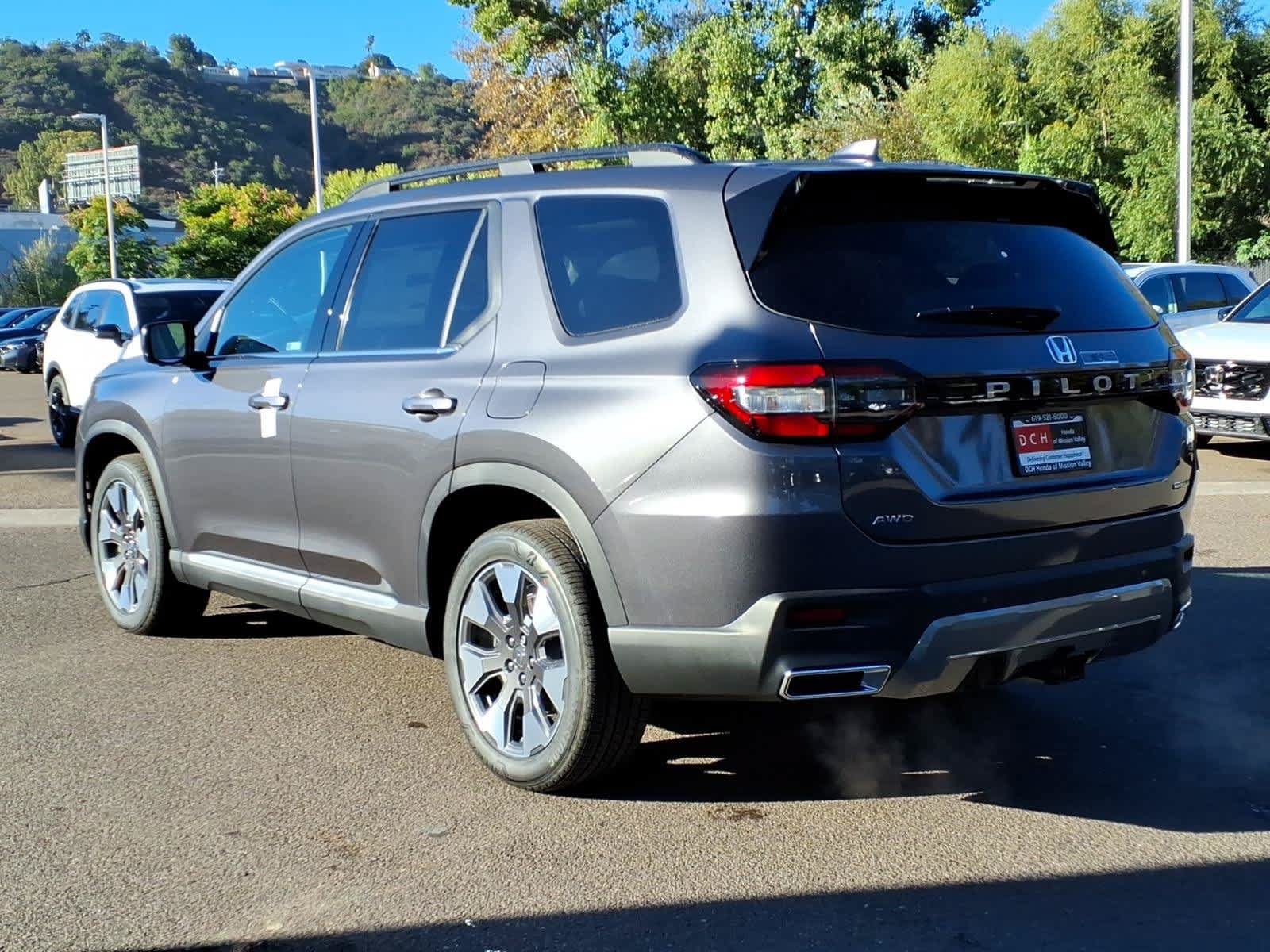 New 2026 Honda Pilot Touring image 7