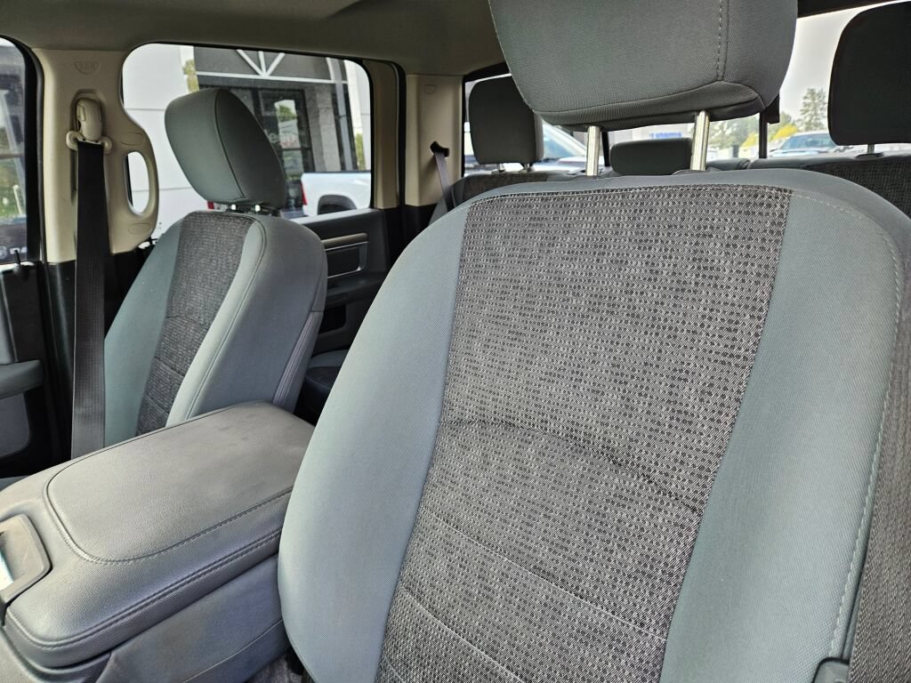 Used 2019 RAM 1500 Classic SLT w/ Protection Group AWD/4WD image 19