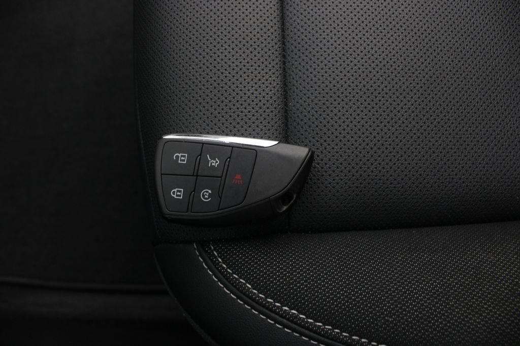 Used 2024 Chevrolet Blazer EV LT AWD/4WD image 8