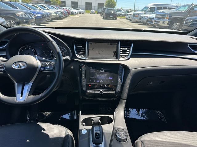 Used 2025 INFINITI QX55 Essential AWD/4WD image 16