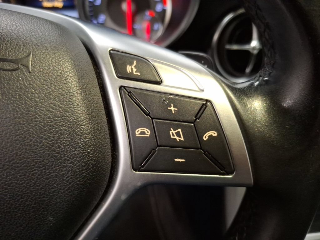 Used 2016 Mercedes-Benz SLK 300 image 17