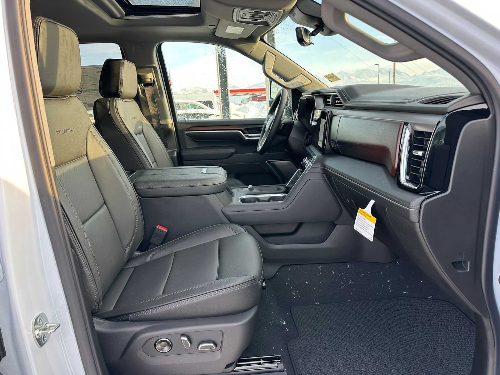 New 2026 GMC Sierra 3500 Denali w/ Denali Reserve Package AWD/4WD image 10