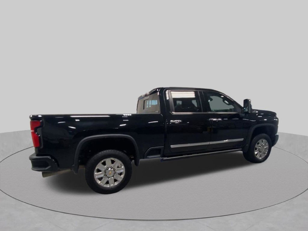 Used 2025 Chevrolet Silverado 3500 High Country AWD/4WD image 11