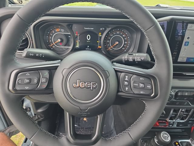 Used 2026 Jeep Wrangler Unlimited Rubicon AWD/4WD image 19