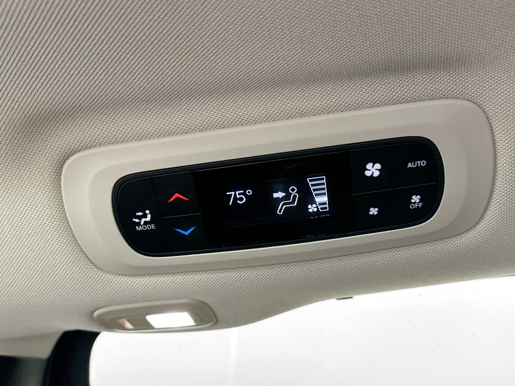 Used 2017 Chrysler Pacifica Limited FWD image 33