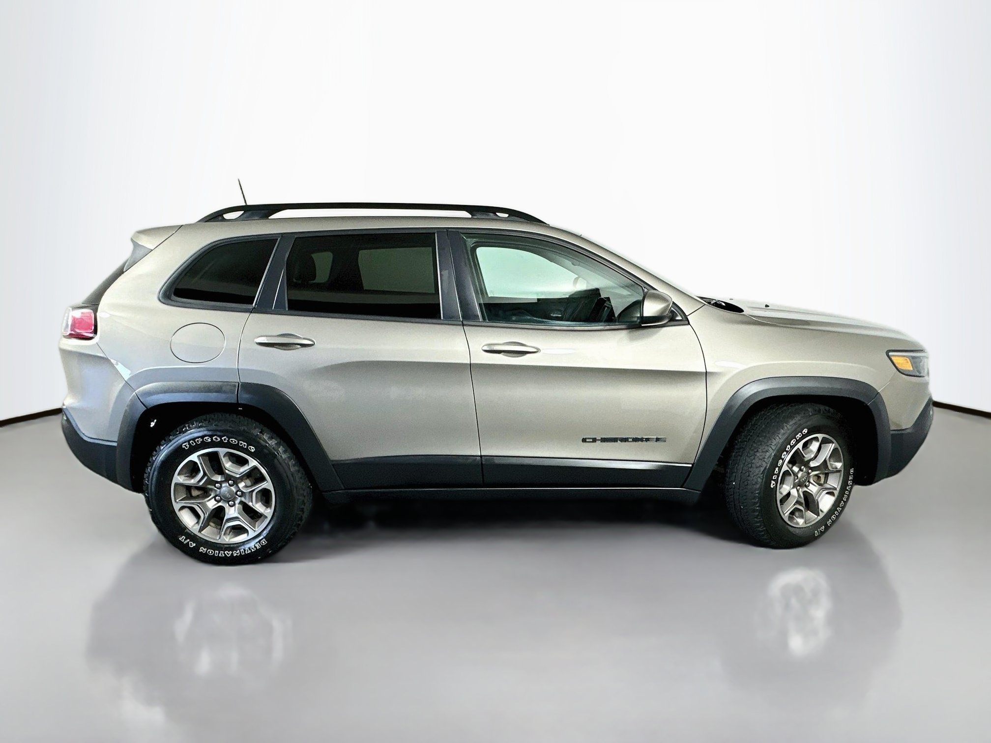 Used 2020 Jeep Cherokee Latitude w/ Quick Order Package 26F North AWD/4WD image 8