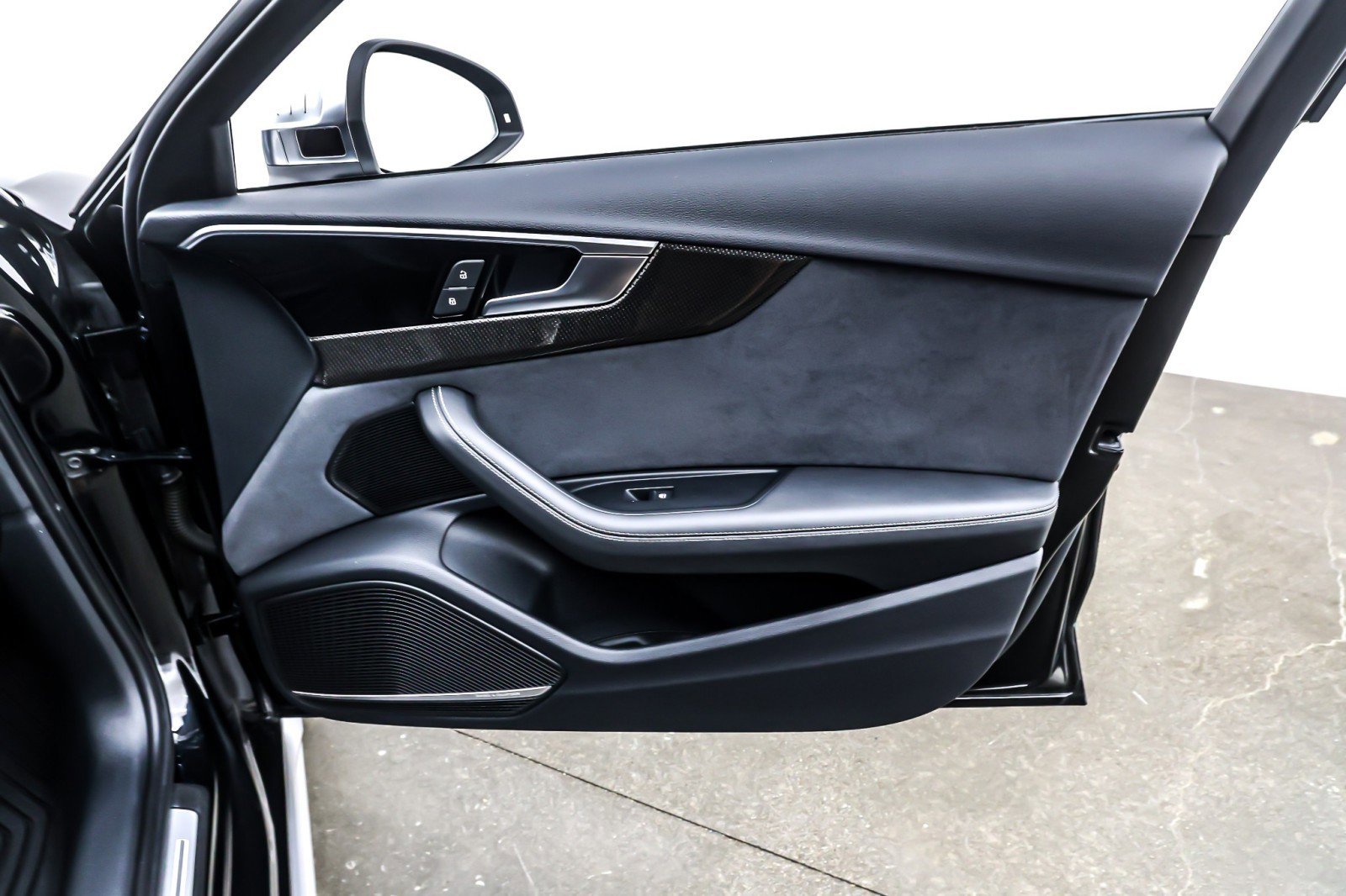 Used 2023 Audi S4 Premium Plus w/ Premium Plus Package image 24