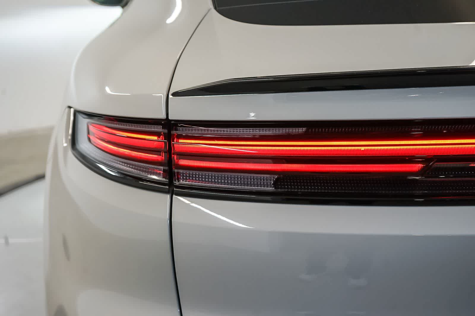New 2026 Porsche Cayenne Coupe AWD/4WD image 11