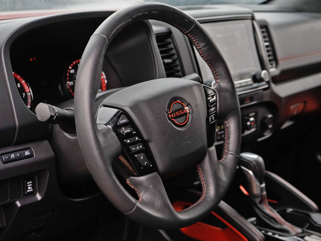 Used 2022 Nissan Frontier Pro-X image 9