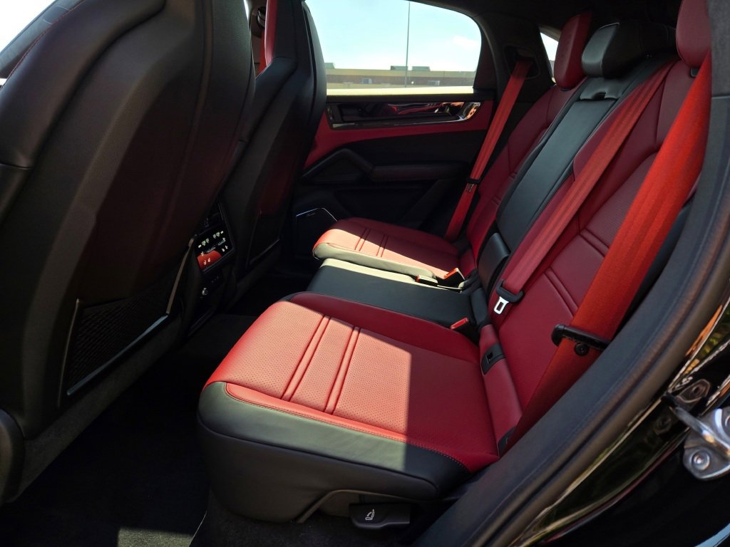 New 2026 Porsche Cayenne GTS image 31