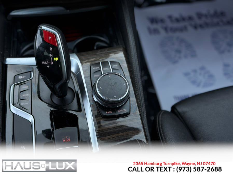 Used 2018 BMW 530i xDrive w/ M Sport Package image 25