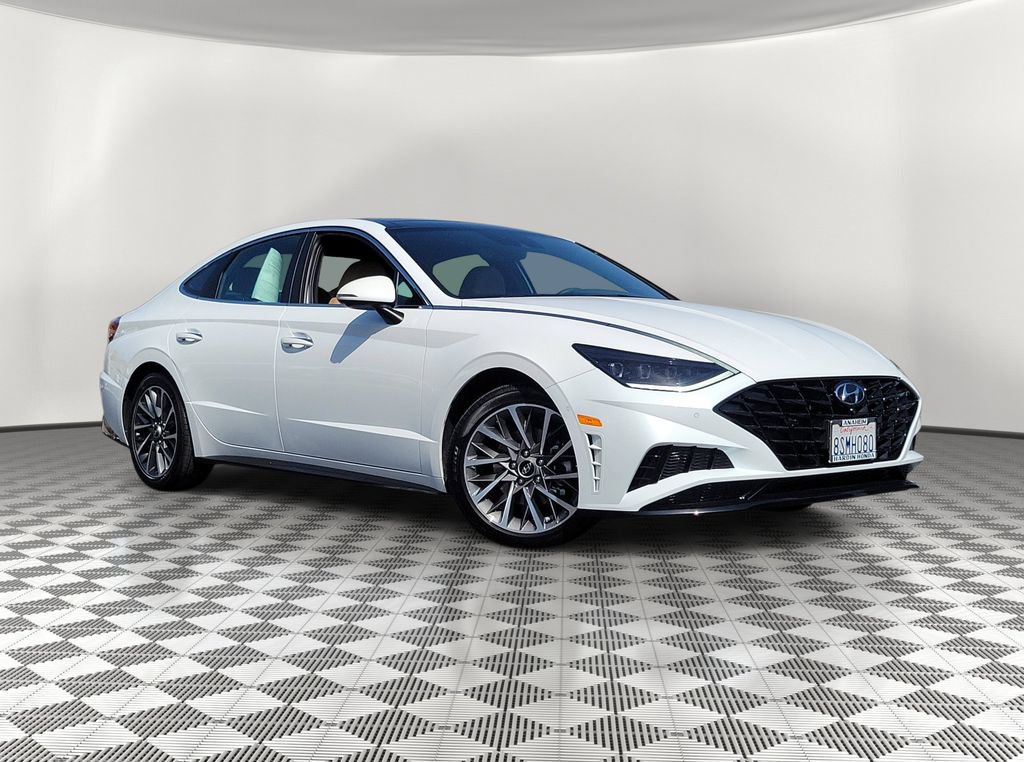Used 2020 Hyundai Sonata Limited w/ Cargo Package FWD image 2