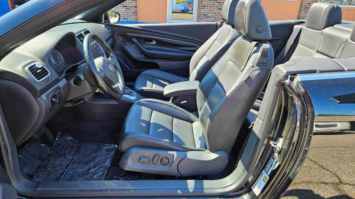 Used 2011 Volkswagen Eos Komfort FWD image 14