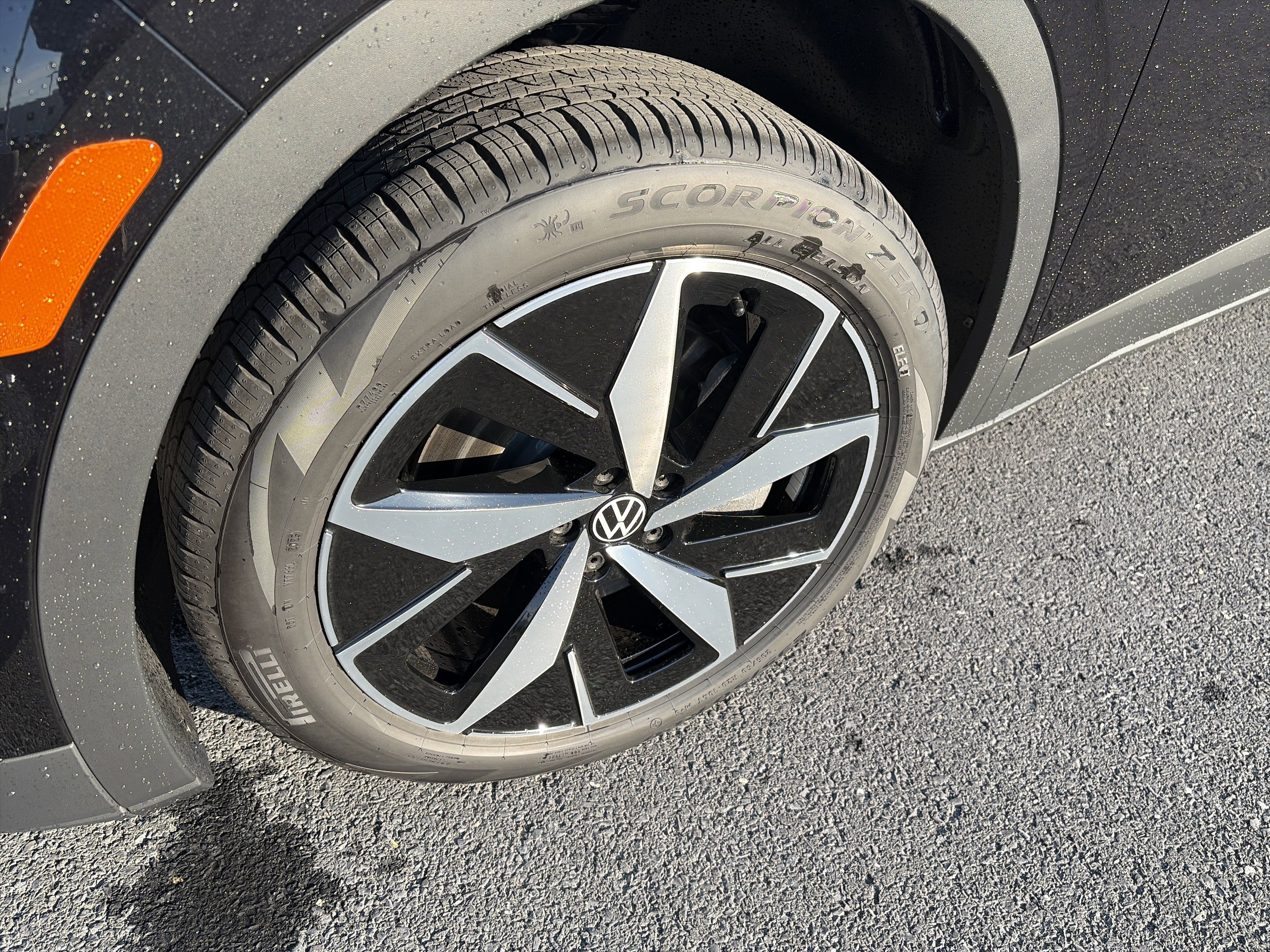 New 2025 Volkswagen ID.4 Pro S AWD/4WD image 7