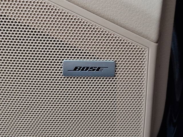 Certified 2023 Porsche Cayenne Platinum Edition image 30