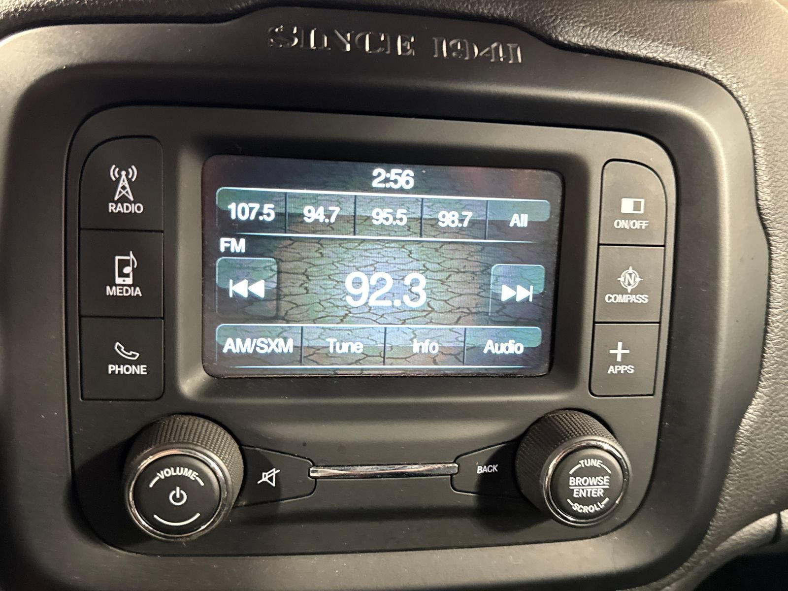Used 2017 Jeep Renegade Latitude w/ Trailer Tow Group AWD/4WD image 31
