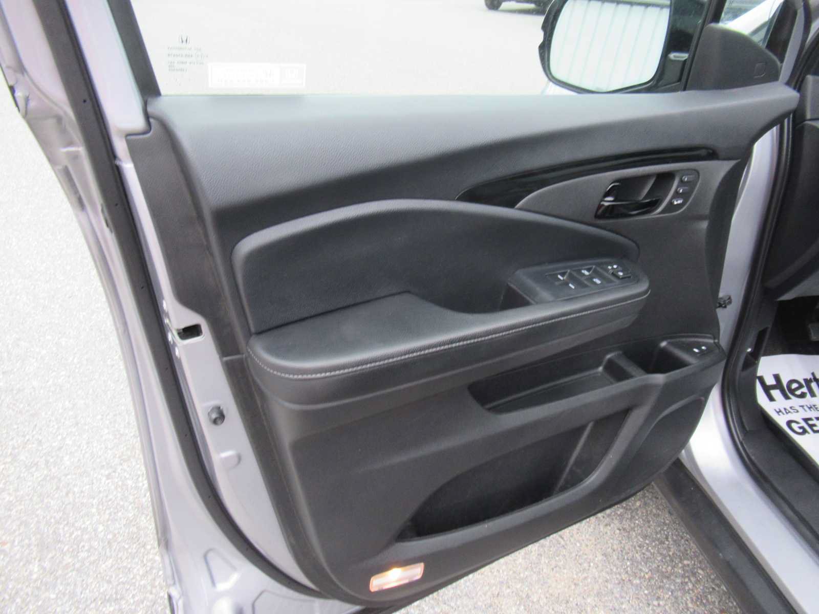 Used 2022 Honda Passport Elite image 15