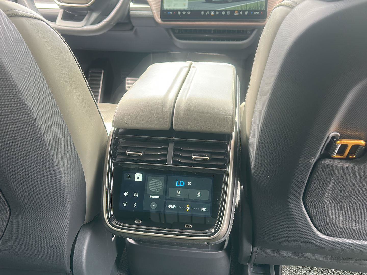 Used 2022 Rivian R1S Launch Edition AWD/4WD image 17
