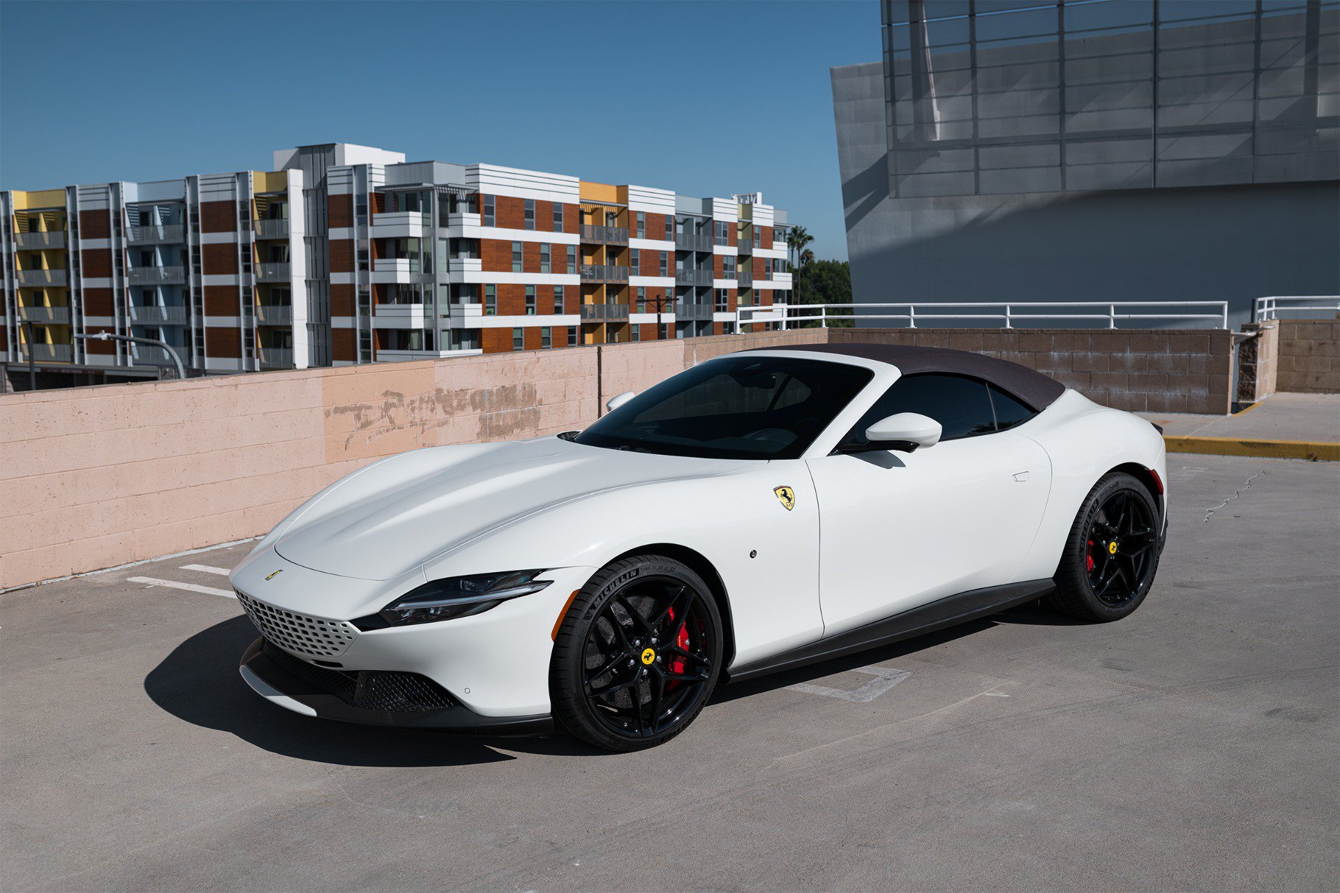 Used 2025 Ferrari Roma Spider RWD image 16
