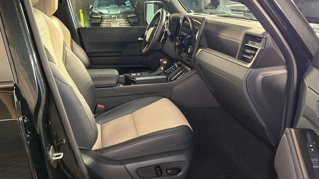 Certified 2025 Lexus GX 550 AWD/4WD image 12