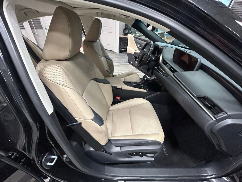 Used 2019 Lexus ES 350 w/ Premium Package image 37