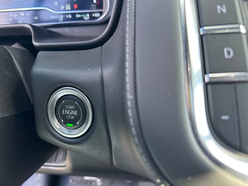 Used 2024 Chevrolet Tahoe Z71 w/ Luxury Package image 20