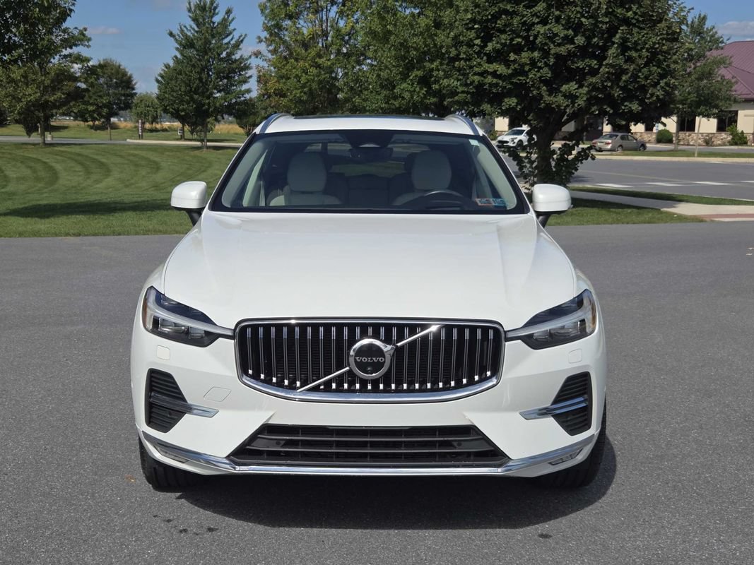 Used 2022 Volvo XC60 B5 Inscription AWD/4WD image 3