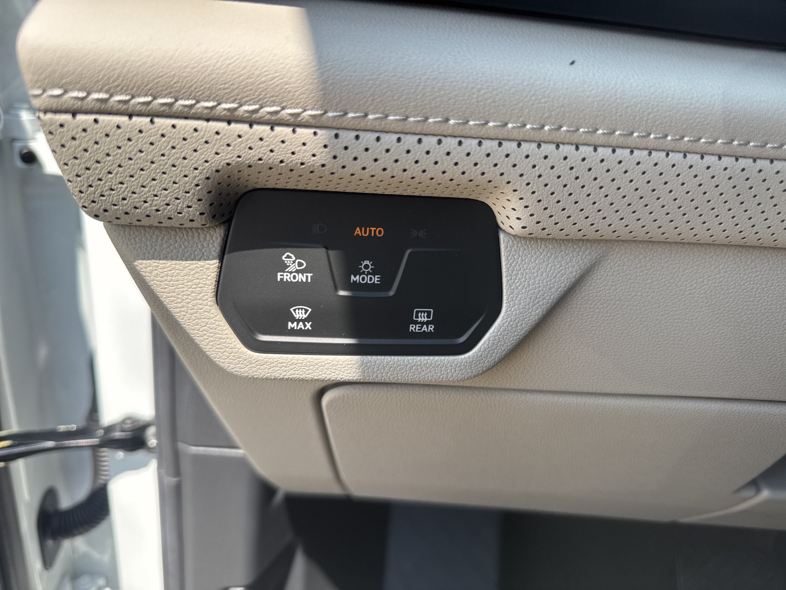 New 2026 Volkswagen Atlas SE AWD/4WD image 13