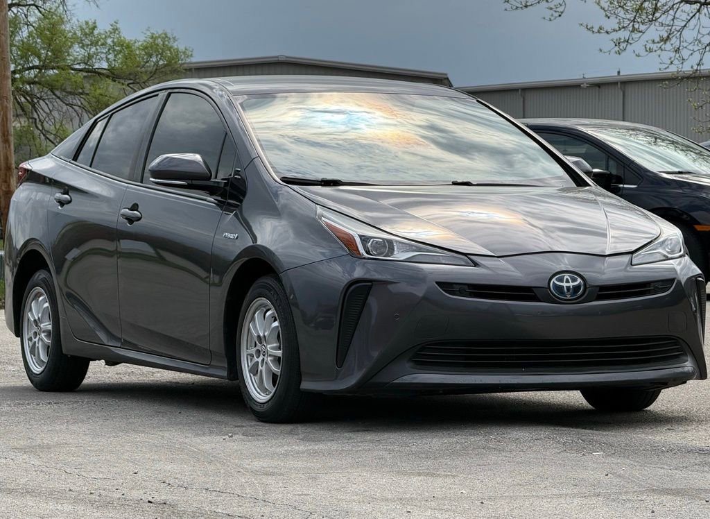 Used 2019 Toyota Prius LE image 6