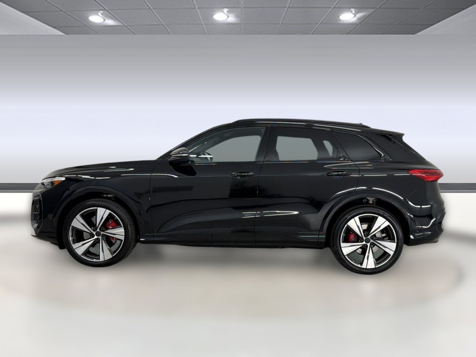 New 2026 Audi SQ5 Premium Plus AWD/4WD image 2