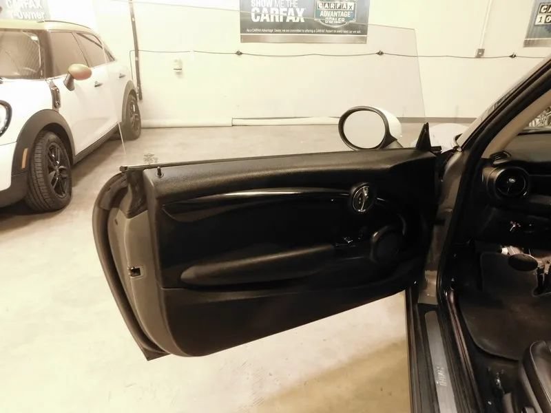 Used 2017 MINI Cooper 2-Door Hardtop FWD image 37