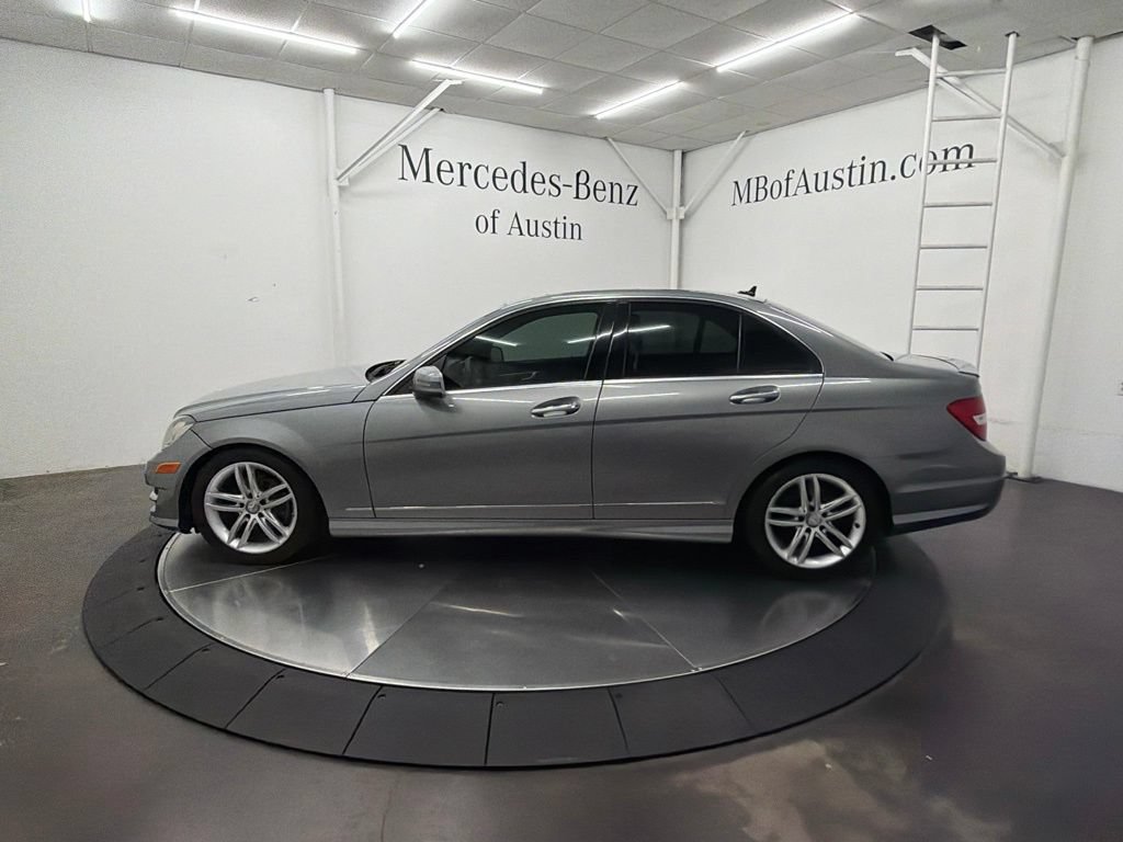 Used 2013 Mercedes-Benz C 250 Sedan image 4