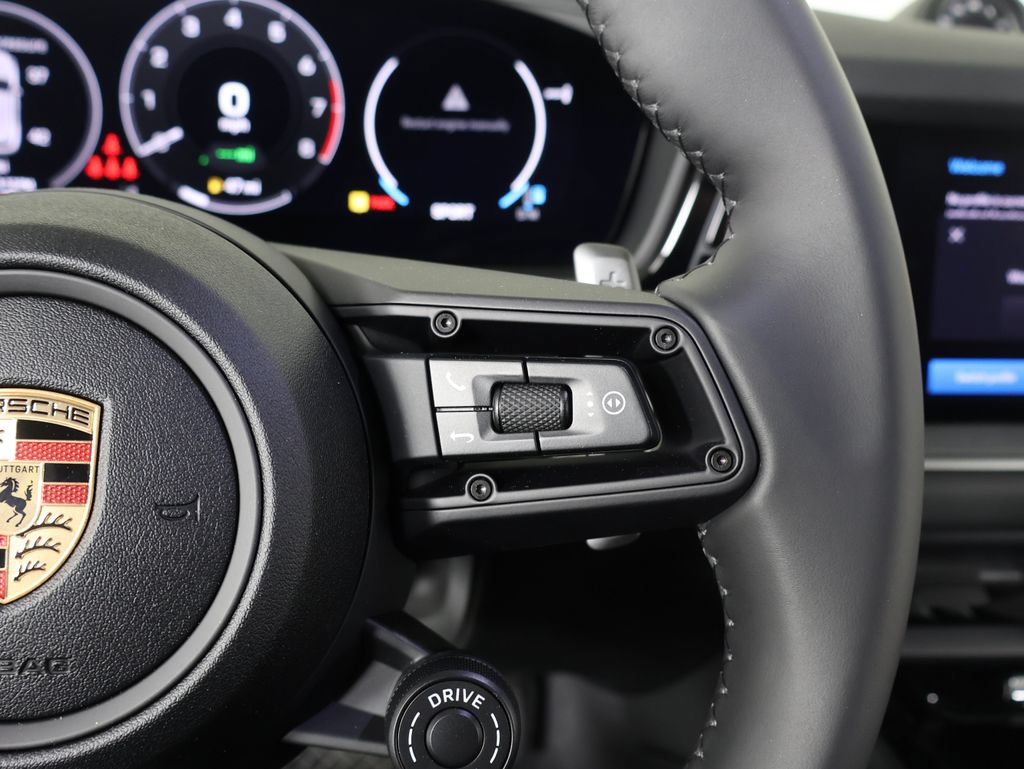 New 2026 Porsche Cayenne E-Hybrid AWD/4WD image 16